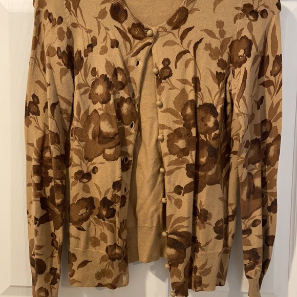 Super Soft Talbots Floral Print Cardigan Size P - Picture 3 of 11